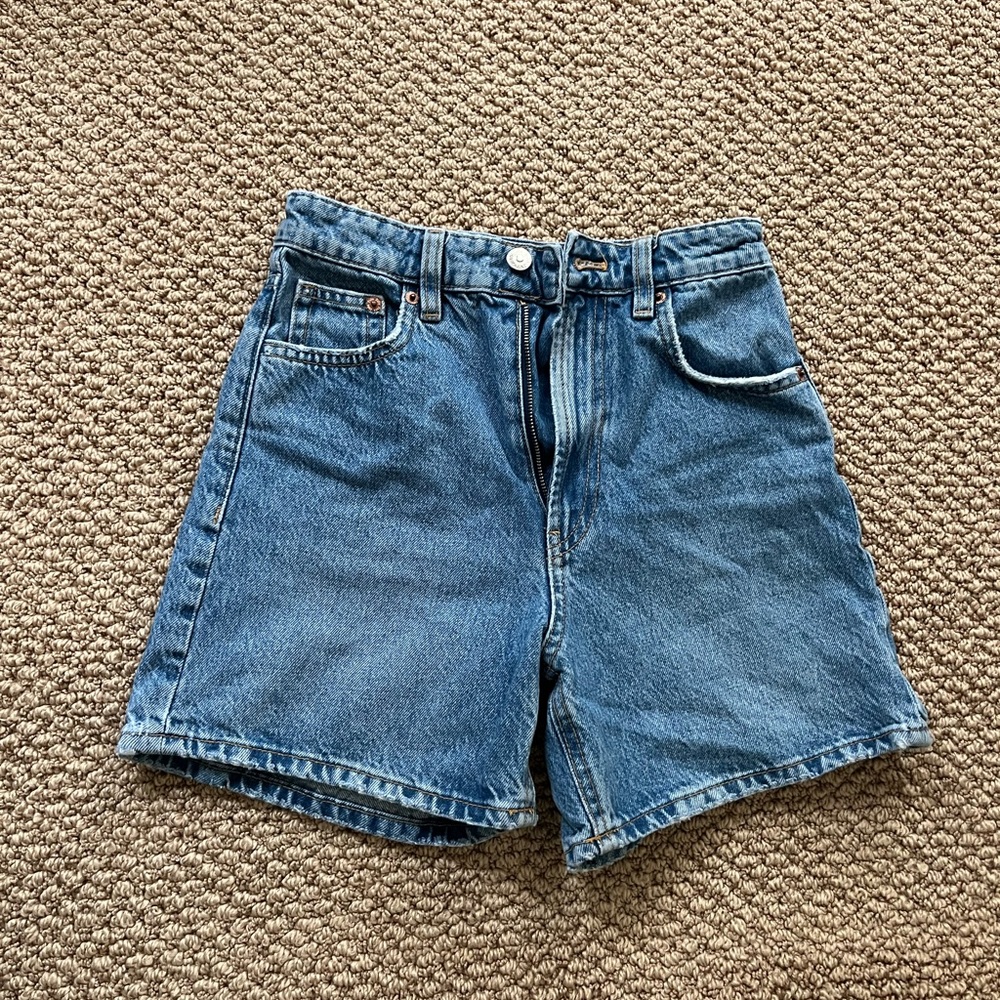 Zara denim shorts - size 0